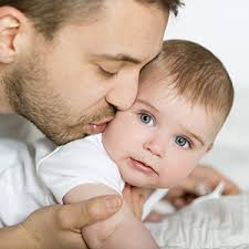 Endlich schwanger! Und jetzt? Schwangerschaftstagebuch mit der täglichen  Frage für Mama und Papa. Entspannt gemeinsam durch die Kugelzeit rollen und  ... vorbereitet sein. Geschenke für Schwangere! : Petersen, Lili:  Amazon.de: Bücher