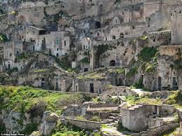 Inside the 9,000-year-old Italian caves ...