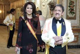 Tengku kamaliah adalah seorang putri yang berasal dari kesultanan pahang di semanjung melayu (negara malaysia sekarang) yang menjadi permaisuri sultan iskandar muda meukuta alam dari kesultanan sebuah persembahan cinta dari sultan iskandar muda kepada istrinya putri pahang. Foto Gambar Makcik Fazura Yang Tidak Didedahkan Memang Keturunan Cantik Cantik Berita Steady