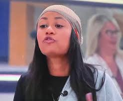 Help me with this.. Chelsie has a problem with Cam regarding Leah and MJ.  Why would Chelsie want to date Cam after the show? If Chelsie feels like  Cam is interested (or