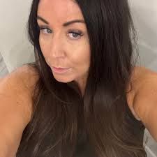 Hello does anyone know a carpet fitter please? Were near the station. We  already have the carpet and underlay just fitting needed thanks.