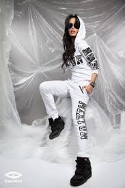 Scandal imens şi vorbe grele. 27 February 2015 By Mexton Oana Zavoranu Ideas Fashion Collection Style