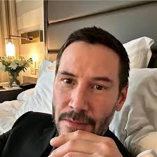 Pelo contrário.saia com dez ( no respeito) e não se apegue a nenhuma. Só  amigos( e 1 ou2) irão te ajudar. Se faça forte..cobre de vc mesmo.quero  muito seu bem.bjs dora