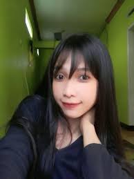 Queen sacrifice, but why? #chesspuzzle 8 8 BRILLIANT MOVE OF THE DAY 7 لے 5  4 & 3 2 王 a b с d f g