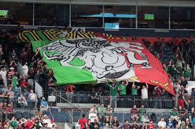 Concacaf nations league us men's national team mexico. Mexico Followers Throw Bottles At Us Soccer Gamers After They Win The Nations League