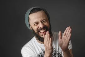 Na fogueira (ao vivo), top tracks: Nando Viana Abre A Agenda De Espetaculos Da Noite Da Comedia Em Caxias Portal Leouve Leia Ouca Veja