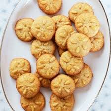 Eye Catching Holiday Cookies Cookie Recipes Cookies Recipes Christmas Pignoli Cookies