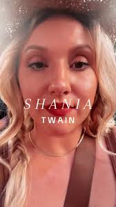 sometimes i have fun! what a dream come true. for shania, we wear the  leopard shorts #shaniatwain #concert #summer #queenofme #comeonover