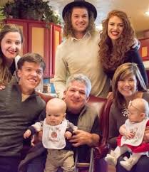 Matt Roloff Raises Many Questions With This Family Photo Little People Big World Little People Matt Roloff