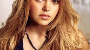 15 Reasons Julie Taylor Is The Worst "Friday Night Lights" Character Of All  Time