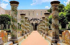 The monumental complex of st. Chiostro Delle Maioliche Napoli Complesso Monumentale Di Santa Chiara Neapel Reisebewertungen Tripadvisor
