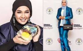Oke sekarag bisa di simak plot cerita dan sinopsis swabhimaan antv selengkapnya. Biodata Hanna Aqeela Pelakon Drama 30 Pesanan Suara Iluminasi