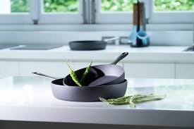 flambo黑平鍋 有型 做什麼都行 高質感百搭極簡黑 適合各種居家風格 沒有下廚的時刻 放著也是廚房最美的裝飾 黑平鍋募資中 請點擊我們個人檔案中的連結 flambo黑平鍋的特點 獨家熱 food photo food photo
