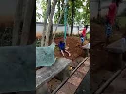 Viral Video Bocah Tersetrum Di Kolam Renang Terkapar Setelah Tangan Menempel Di Tiang Lampu Video Sportnk
