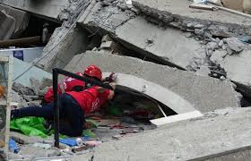 Jun 26, 2021 · one of the strong quakes recorded by phivolcs is the 7.1 magnitude quake in davao oriental. Powerful Earthquake Hits Philippines
