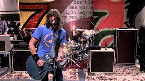 Foo fighters' first single proper is also arguably the ultimate distillation of what they're about. Foo Fighters Wasting Light Live From 606 Youtube