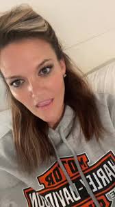 My prince charming 🥰 @Daniel Southwell I couldn’t pass this one up  🤷🏻‍♀️😂 #myprincecharming #helovesme #itsfunnyyoucanlaugh  #thebesthusbandintheworld🥰❤️💋