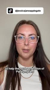 Leah Bridger's Instagram, Twitter & Facebook