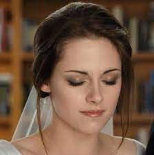 Beautiful Bella Cullen Wedding Scene In Twilights Breaking Dawn 1 Played By Kristen Stewa Simple Wedding Makeup Bridal Makeup Tutorial Natural Wedding Makeup