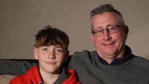 Chiefs' Clyde Edwards-Helaire turns hero, rescues child during parade  shooting