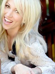 10 Questions with Debbie Gibson
