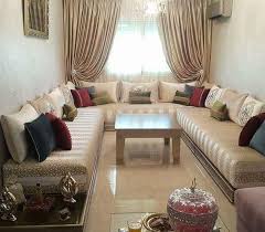 l image contient peut etre personnes assises salon table et interieur living room sofa design modern furniture living room corner sofa design