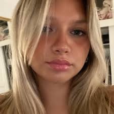 Sara Colley (@saraacolleyy)