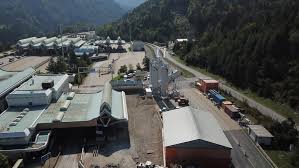 The karawanks tunnel is a motorway tunnel crossing the alpine karawanks mountain range between austria and slovenia, with a total length of 7.864 km, 8.019 km enclosure between the portals. Karawankentunnel Mobile Betonkonzepte