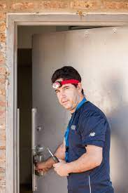 Nonstop locksmith provides the highest quality commercial door in chicago and commercial door hardware installation service for all manners of chicago homes and businesses. Chicago Door Installation Services New Doors Chicago