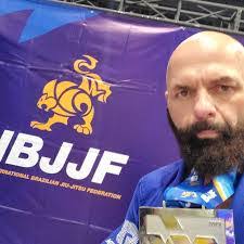 Darin Diamond's Instagram, Twitter & Facebook