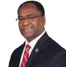 Kendra Mintz's Instagram, Twitter & Facebook