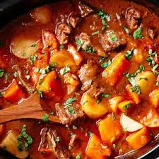 Recette Ragout De Boeuf A La Mijoteuse Circulaire En Ligne Ragout De Boeuf Recette Ragout De Boeuf Mijote De Boeuf