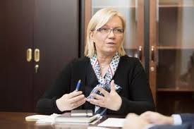 Czy ktoś jeszcze pamięta, jak julia przyłębska wybrała się do mediów narodowych, by oświadczyć, że w swojej 20 letniej karierze sędziego nigdy nie chodziła do mediów i że sędzia powinien się od takich działań, jak chodzenie do mediów wycofywać? Julia Przylebska W Die Welt Trybunal Konstytucyjny Nie Ulega Zadnym Wplywom Sedziowie I Sady Rp Pl