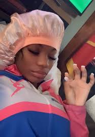 Glorilla Go outside Stop