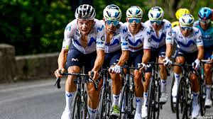 Rit 4 in de Giro LIVE: Movistar dunt peloton fel uit op klim, 40 renners blijven over, roze trui Silva lost