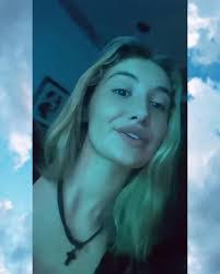 Penelope Hanson's Instagram, Twitter & Facebook