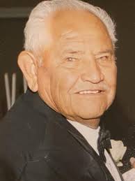 Elias Arzate's Instagram, Twitter & Facebook