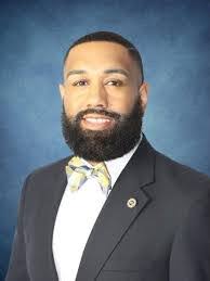 Caroline Comerford's Instagram, Twitter & Facebook