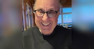 Claudia Munson's Instagram, Twitter & Facebook