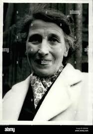 Edith mason Banque de photographies et d'images à haute résolution