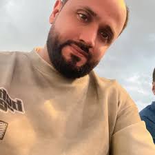 كامرى glx موديل 2015 فل كامل الاستمارة جديد والفحص جديد السيارة مشى ١١١  كيلو السيارة لا يوجد فيها شئ وكاله بره وجوه البيع لأعلي سوم المكان جازان  للتواصل 0581285321