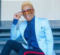 750 x 937 jpeg 140 кб. Somizi Mhlongo Donates His Old Clothes And Shoes To Fan Zambianews365 Com