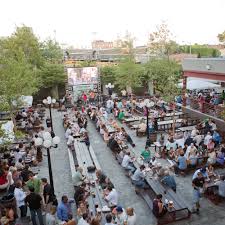 Nyc S 12 Best Outdoor Restaurants Bars Beer Gardens And More Outdoor Restaurant Beer Garden Beer Garden Ideas
