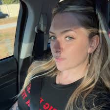 Are there gas stations open between Gravenhurst and Orillia?