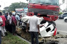 Lot 3120 & 3121, jalan besar, lukut, 71010 port dickson, negeri sembilan. Port Dickson Crash Truck Driver S Remand Extended To 4 Days Family Claims Bodies Of Singaporeans Killed The Edge Markets