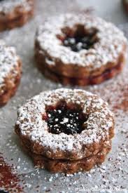 Linzer Platzchen Life Is Full Of Goodies Platzchen Backen Weihnachten Platzchen Backen Kekse Backen Rezept