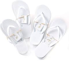 Select comfortable chappals or flip flops in kolhapuri, hawai and many more types & patterns at there are no boundaries when it comes to styling chappals. Amazon Com Bulk Flip Flops For Wedding Guest 52 Pack White Wholesale Flip Flop Sandals Twine Wrapped Individually With Decorative Size Cards And Wedding Reception Sign Included Shoes