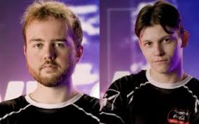 Tour Mods Tear into Gateway