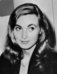 Paola Mori's Instagram, Twitter & Facebook