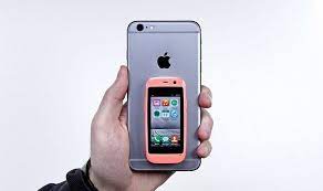 Cel mai bun smartphone 2020: S A Lansat Cel Mai Mic Smartphone Din Lume